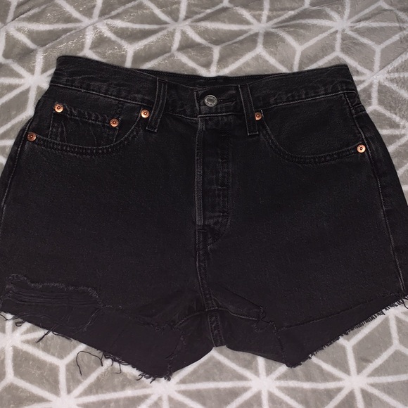 Levi’s 501 denim shorts - Picture 6 of 6